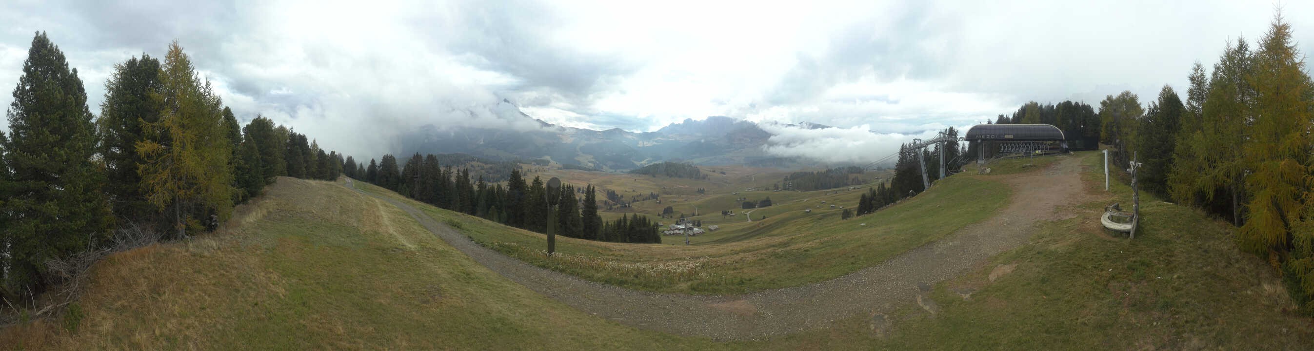 Archived image Webcam Alpe di Siusi: Panoramic view Mezdi mountain station
