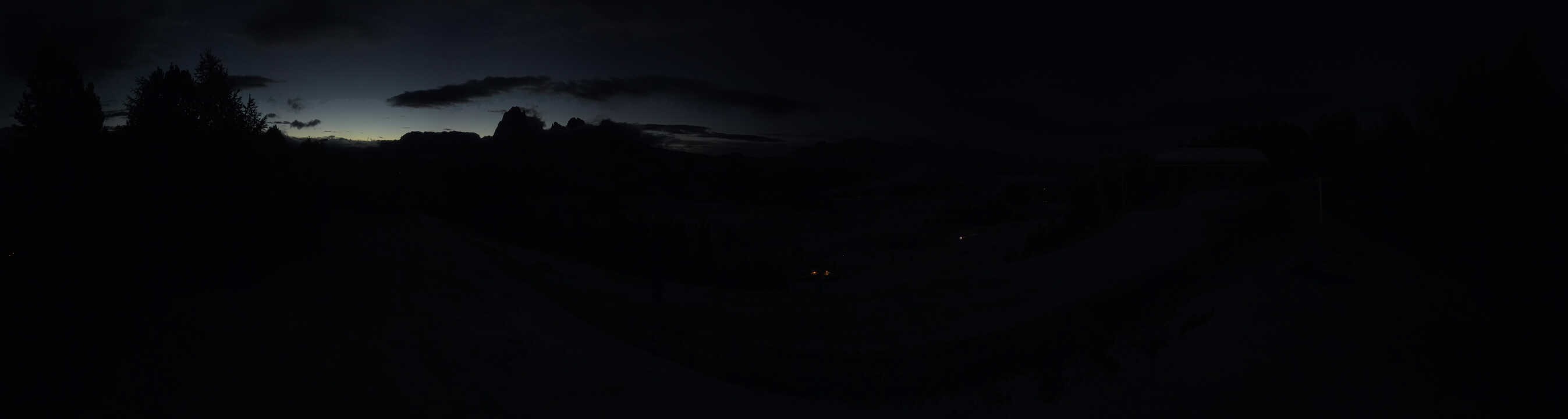 Archiv Foto Webcam Blick über Seiser Alm – Mezdi Bergstation