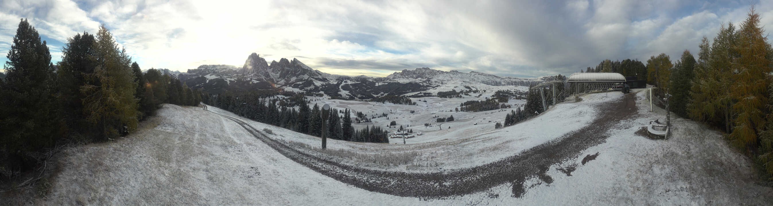 Archiv Foto Webcam Blick über Seiser Alm – Mezdi Bergstation