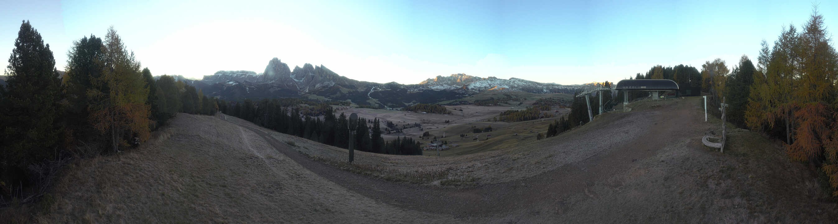 Archived image Webcam Alpe di Siusi: Panoramic view Mezdi mountain station