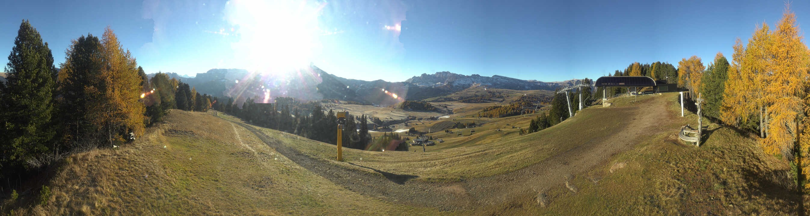 Archived image Webcam Alpe di Siusi: Panoramic view Mezdi mountain station