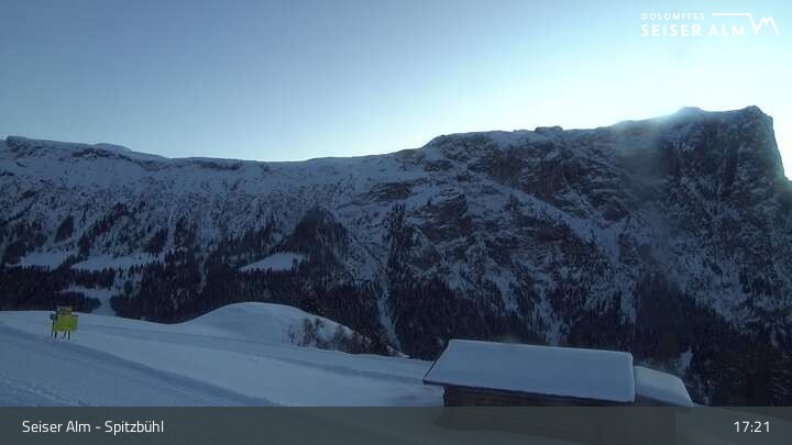 Archiv Foto Webcam Seiser Alm: Spitzbühl Station