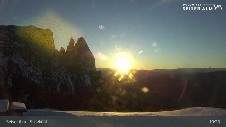 Archiv Foto Webcam Seiser Alm: Spitzbühl Station