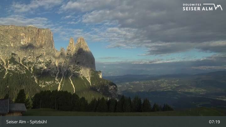 Archiv Foto Webcam Seiser Alm: Spitzbühl Station