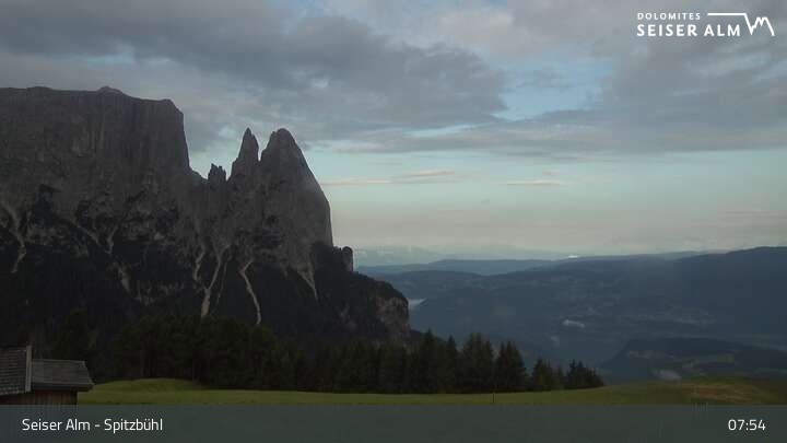 Archived image Webcam Seiser Alm: View Spitzbühl