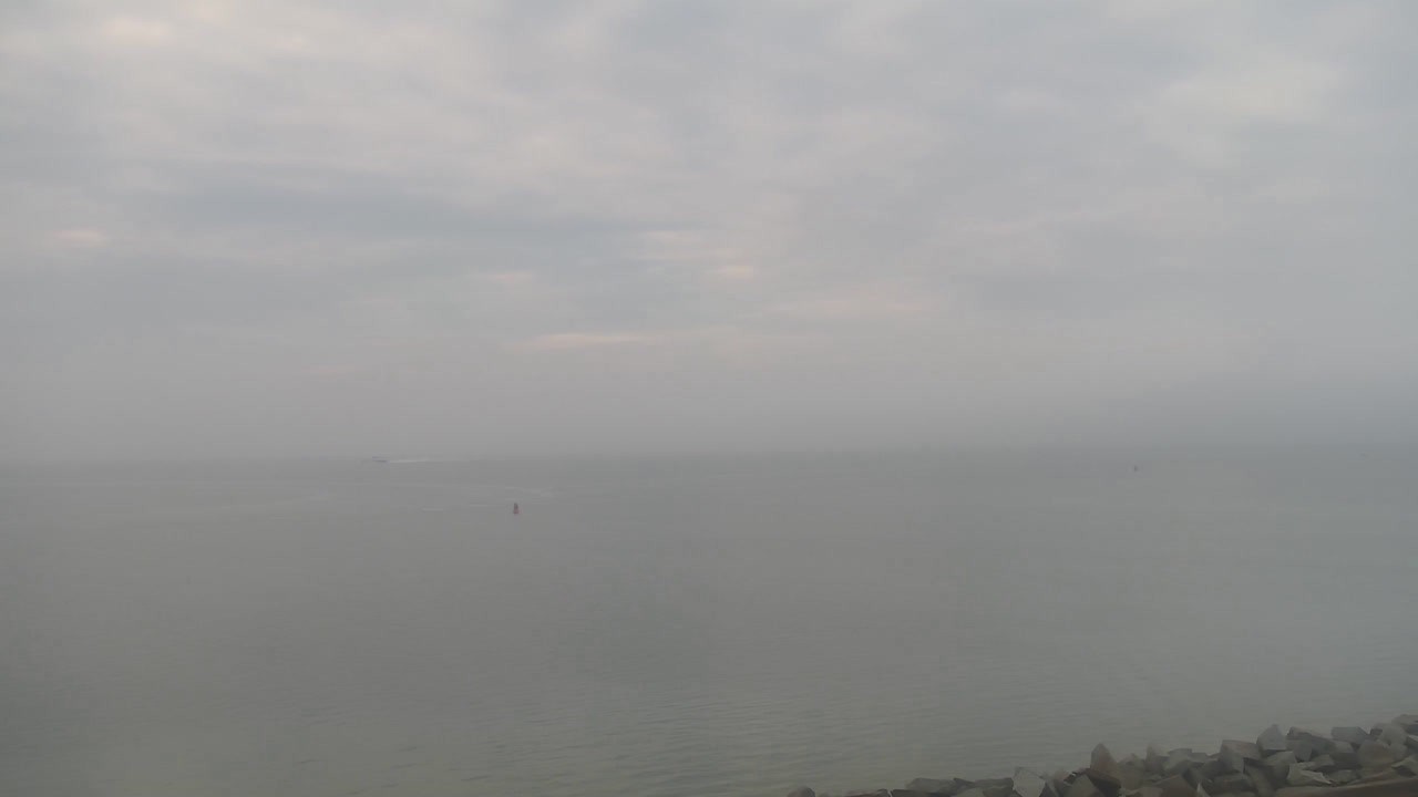 Archived image Webcam Sassnitz at the town harbour