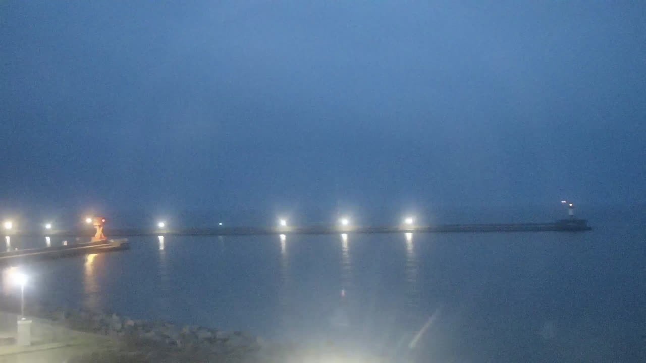 Archived image Webcam Sassnitz at the town harbour