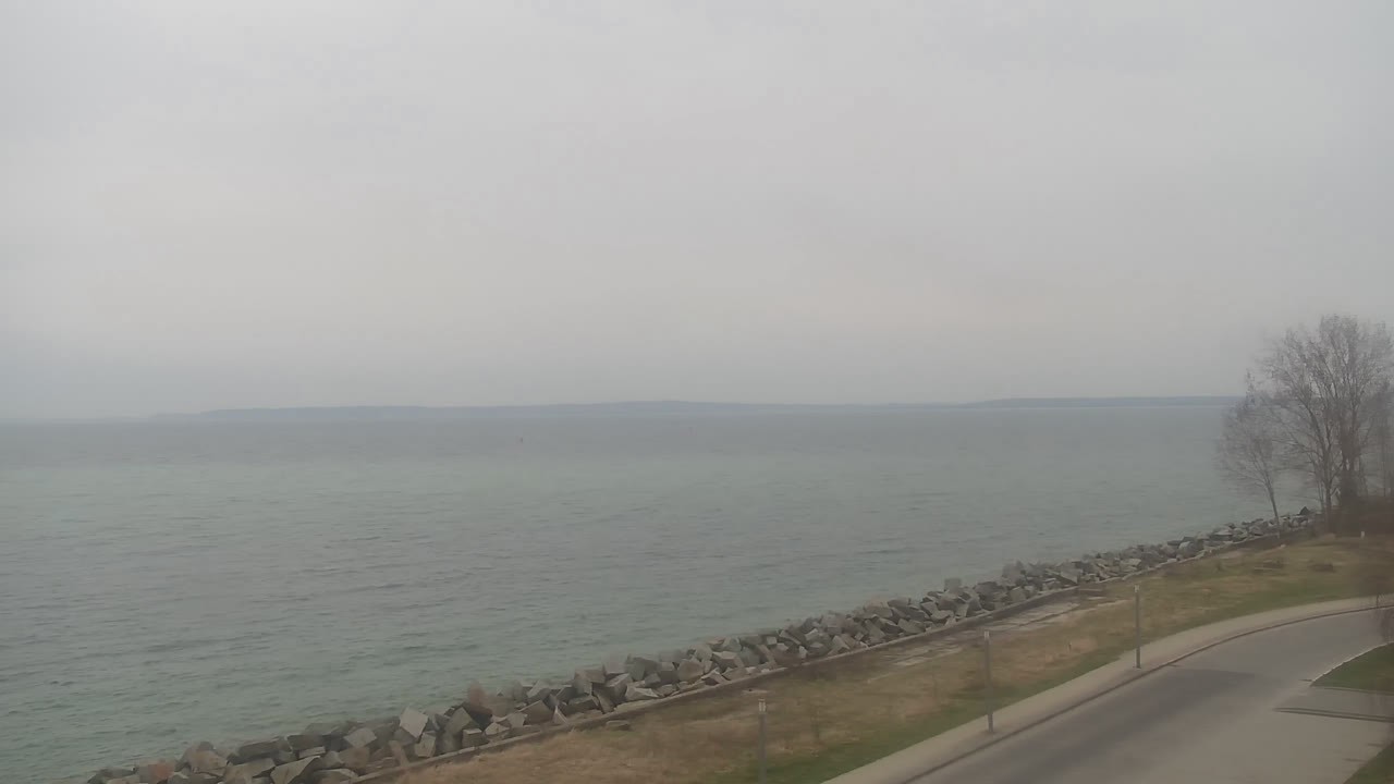 Archived image Webcam Sassnitz at the town harbour