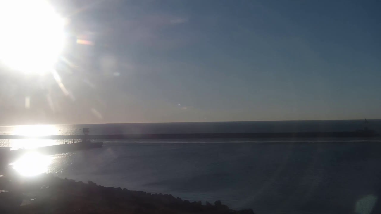 Archived image Webcam Sassnitz at the town harbour