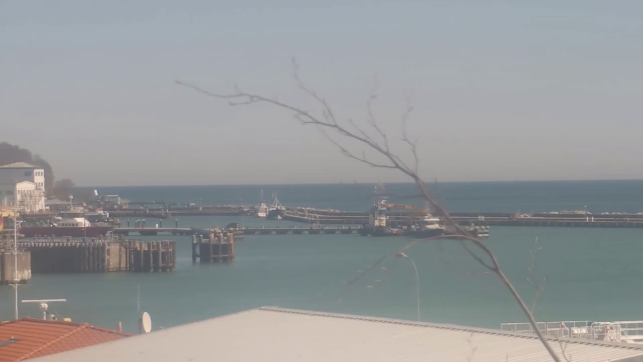 Archived image Webcam Sassnitz at the town harbour