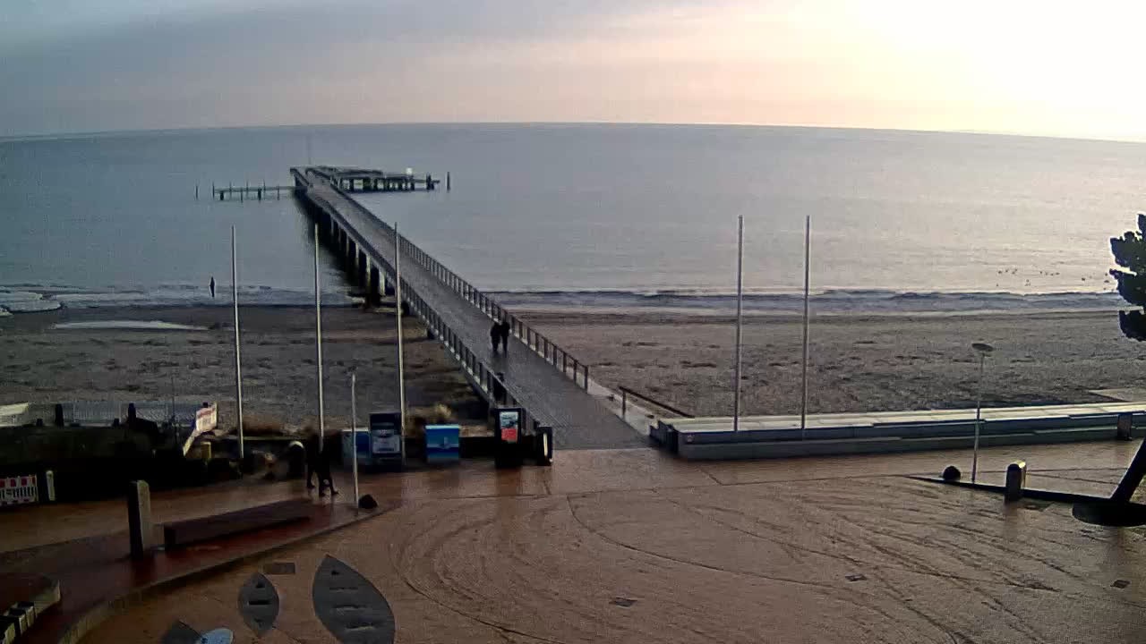 Archiv Foto Webcam Scharbeutz: Ausblick auf den Strand und die Ostsee