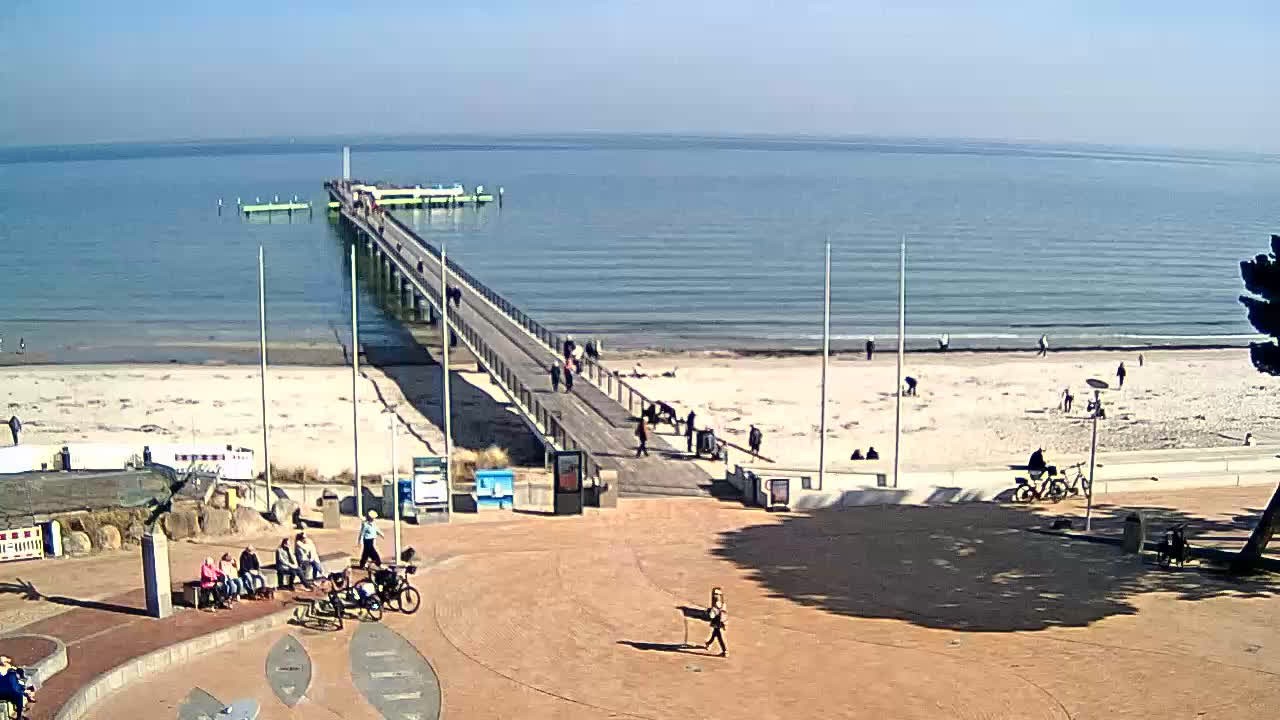 Archiv Foto Webcam Scharbeutz: Ausblick auf den Strand und die Ostsee