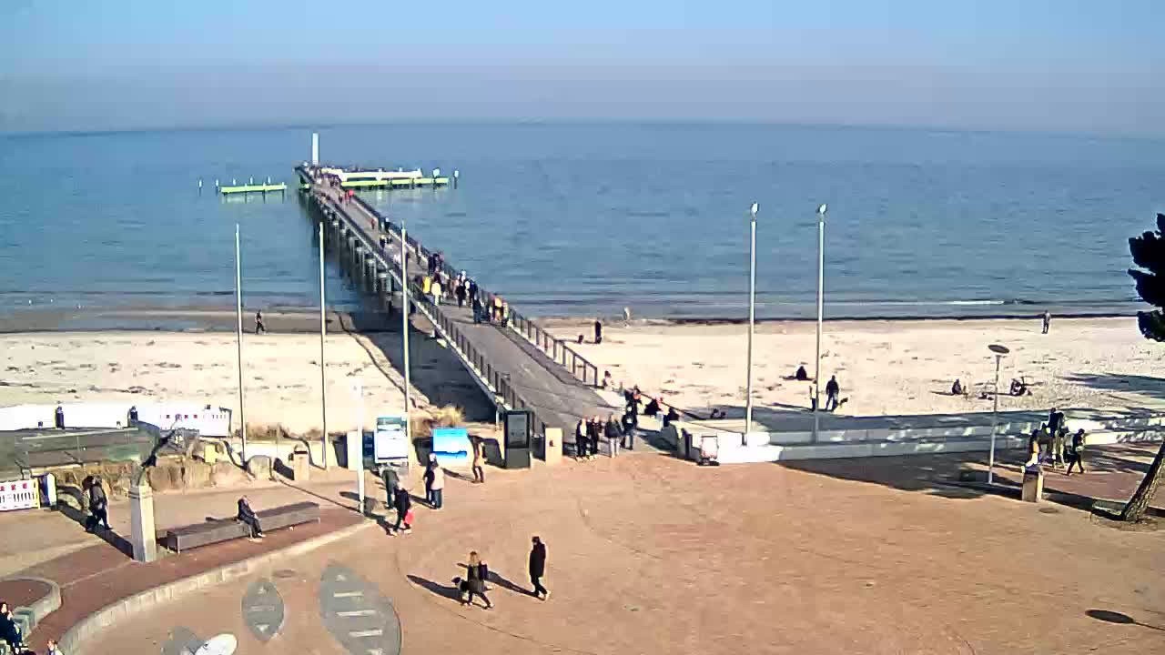 Archiv Foto Webcam Scharbeutz: Ausblick auf den Strand und die Ostsee