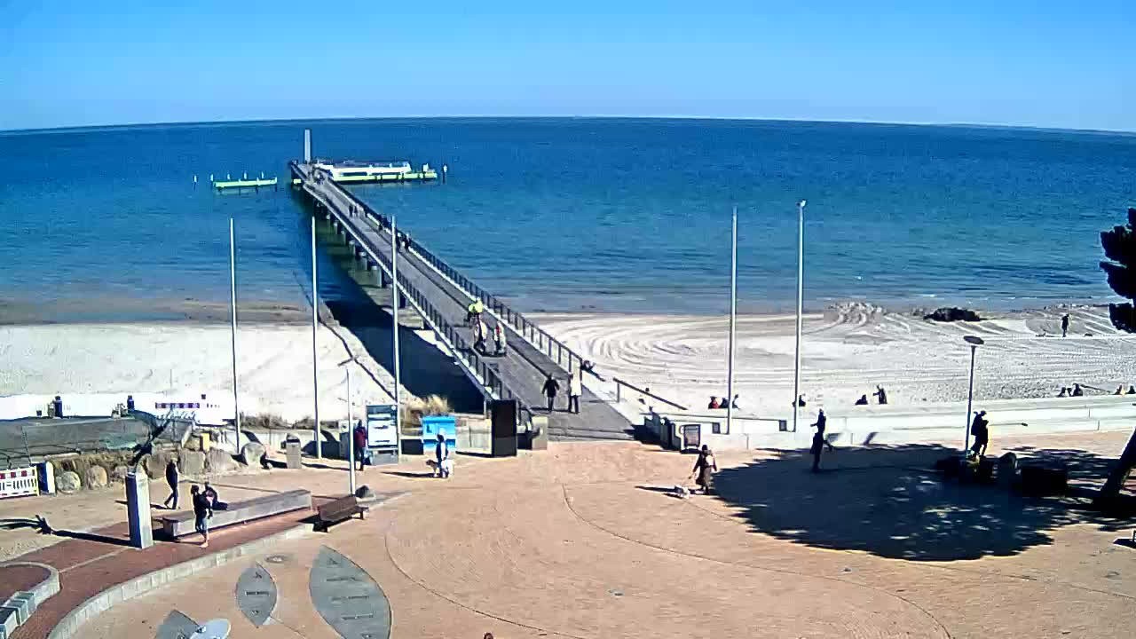 Archiv Foto Webcam Scharbeutz: Ausblick auf den Strand und die Ostsee