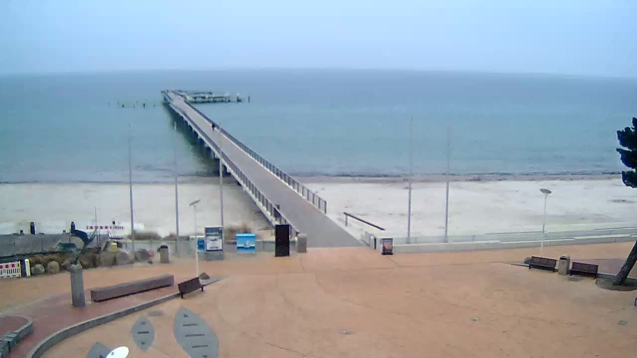 Archived image Webcam Scharbeutz: View of the beach and the Baltic Sea