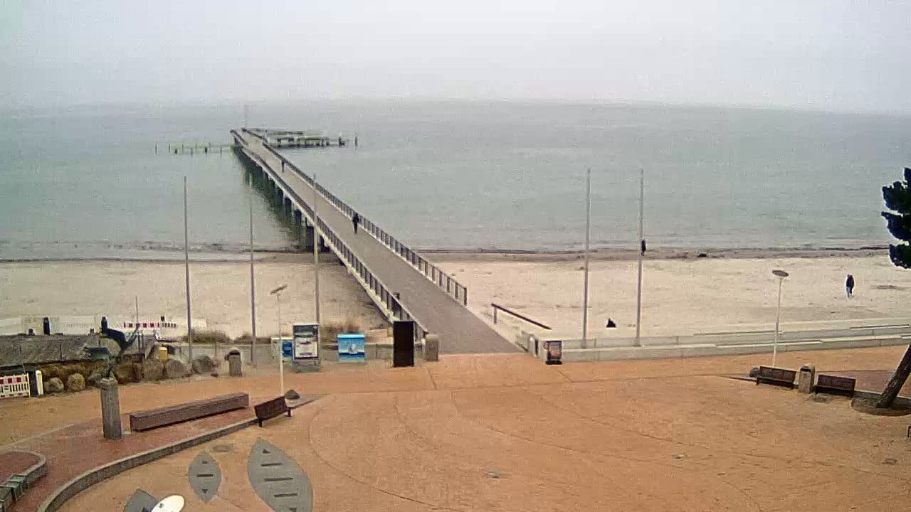 Archived image Webcam Scharbeutz: View of the beach and the Baltic Sea