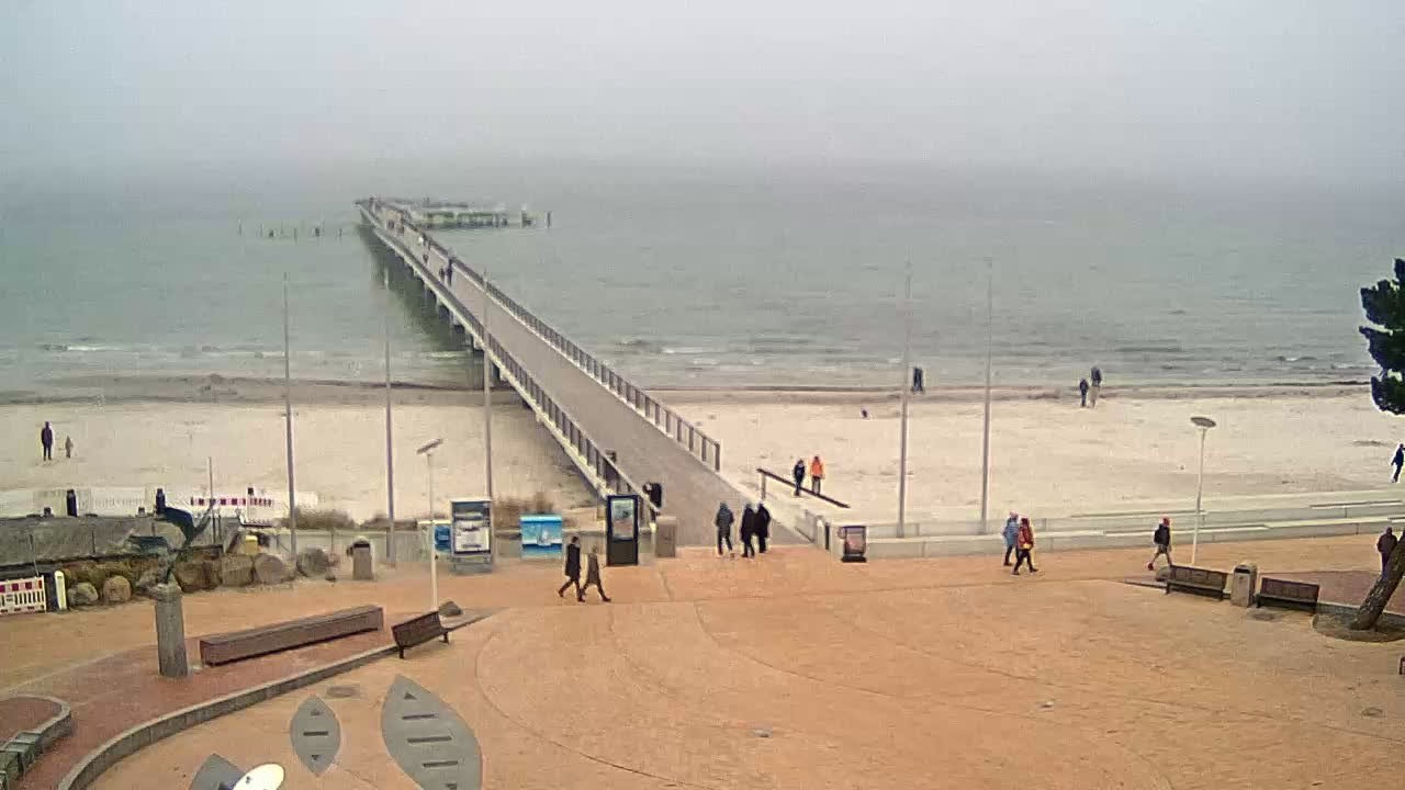 Archived image Webcam Scharbeutz: View of the beach and the Baltic Sea
