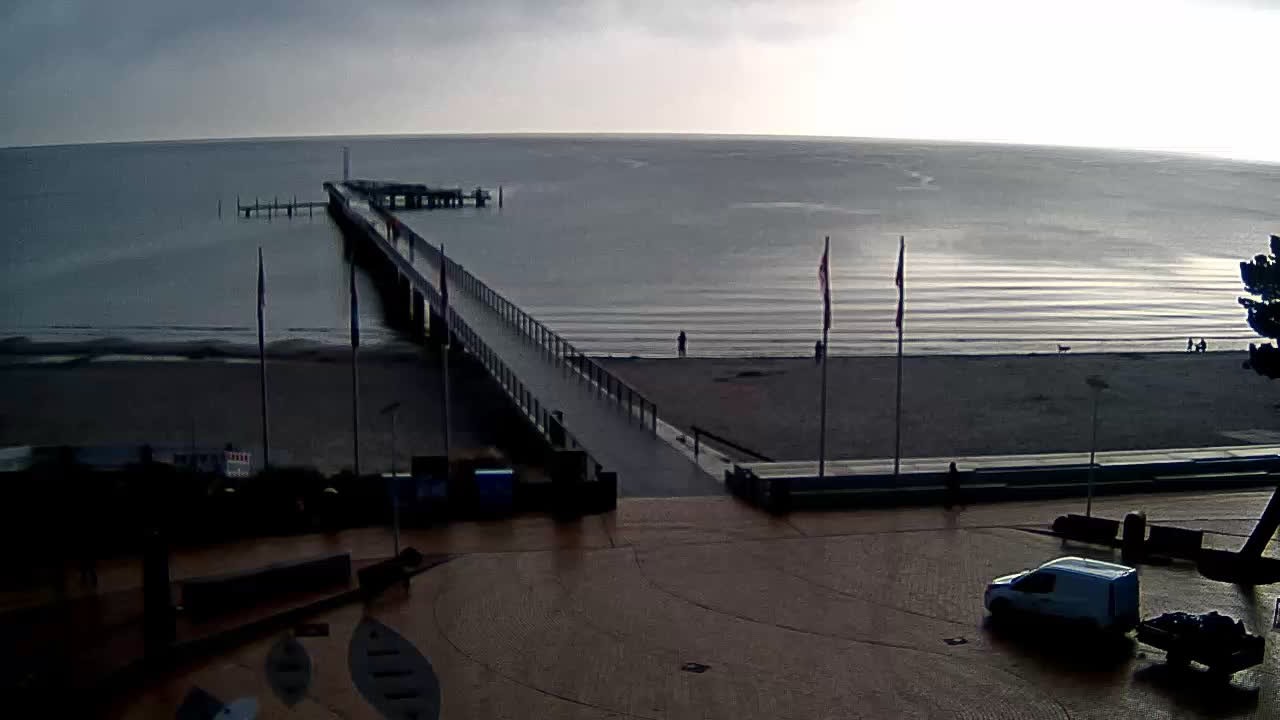 Archiv Foto Webcam Scharbeutz: Ausblick auf den Strand und die Ostsee