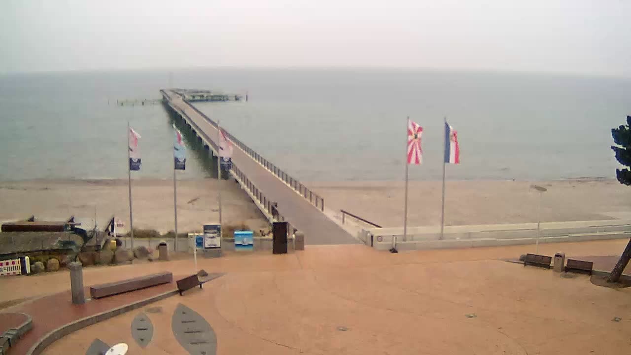 Archived image Webcam Scharbeutz: View of the beach and the Baltic Sea