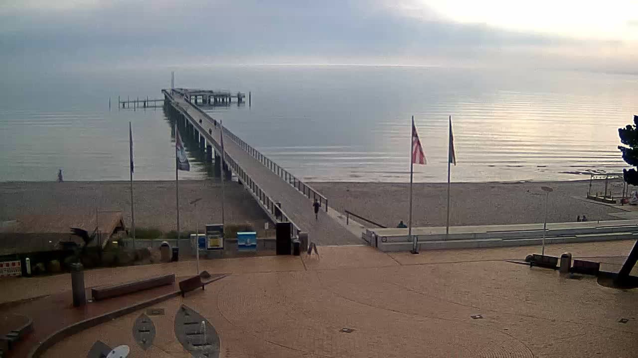 Archived image Webcam Scharbeutz: View of the beach and the Baltic Sea