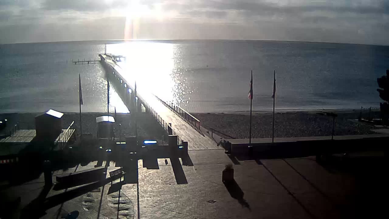 Archived image Webcam Scharbeutz: View of the beach and the Baltic Sea
