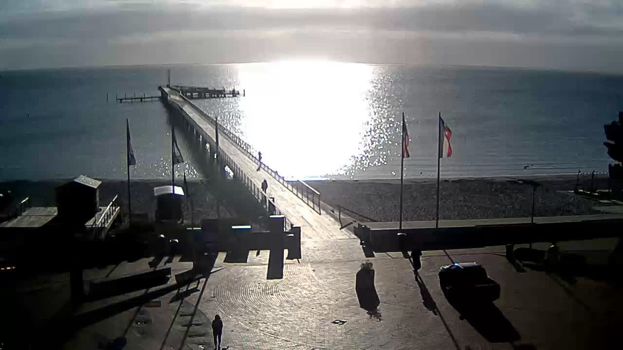 Archived image Webcam Scharbeutz: View of the beach and the Baltic Sea