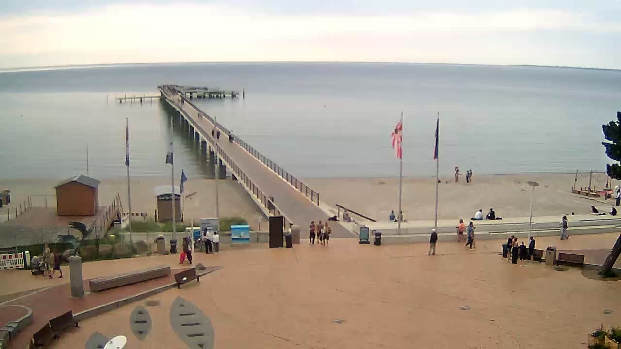 Archived image Webcam Scharbeutz: View of the beach and the Baltic Sea