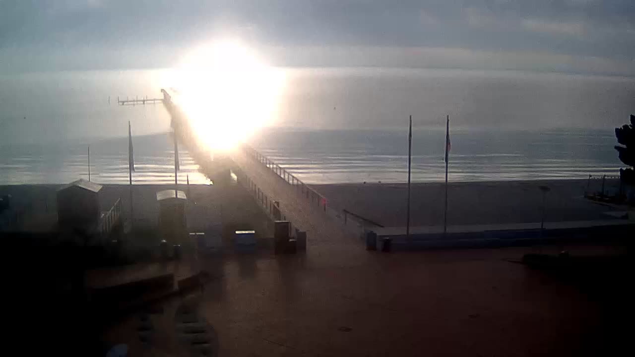 Archiv Foto Webcam Scharbeutz: Ausblick auf den Strand und die Ostsee