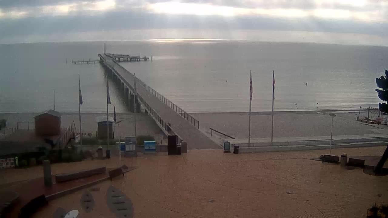 Archiv Foto Webcam Scharbeutz: Ausblick auf den Strand und die Ostsee