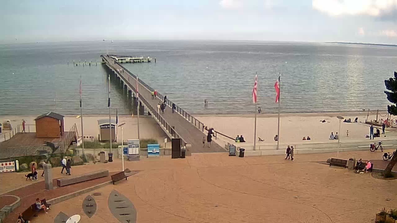 Archiv Foto Webcam Scharbeutz: Ausblick auf den Strand und die Ostsee