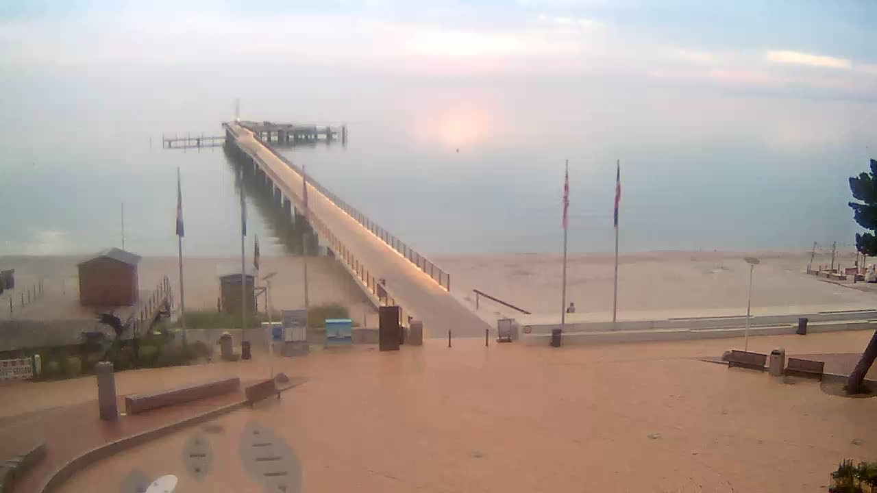 Archiv Foto Webcam Scharbeutz: Ausblick auf den Strand und die Ostsee
