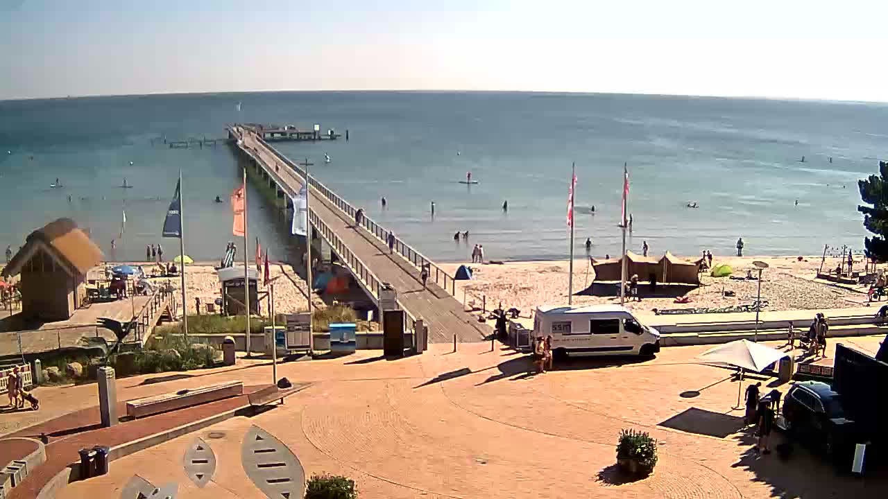 Archived image Webcam Scharbeutz: View of the beach and the Baltic Sea
