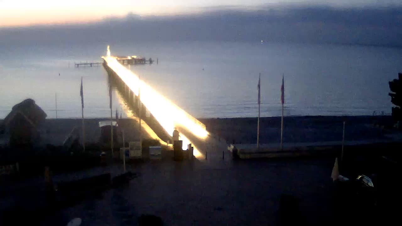 Archived image Webcam Scharbeutz: View of the beach and the Baltic Sea