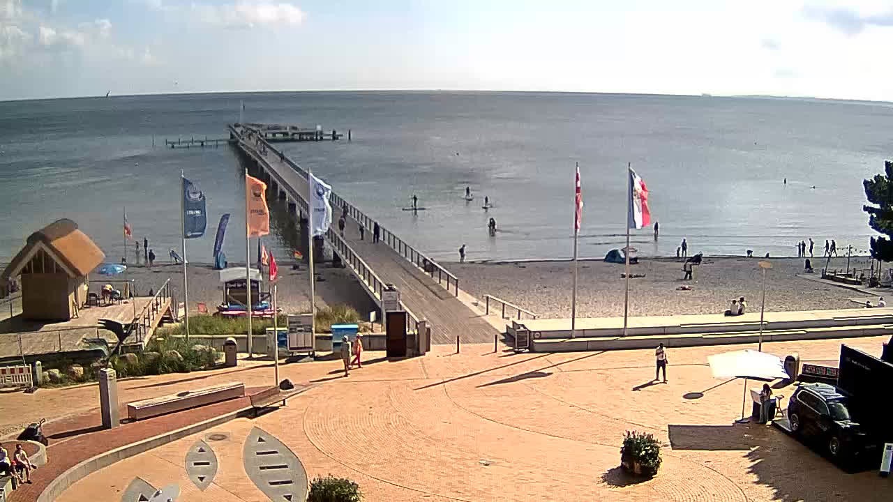 Archived image Webcam Scharbeutz: View of the beach and the Baltic Sea
