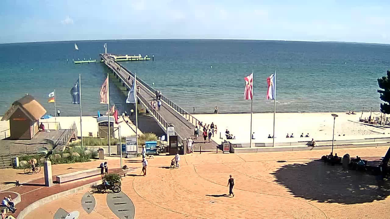 Archiv Foto Webcam Scharbeutz: Ausblick auf den Strand und die Ostsee