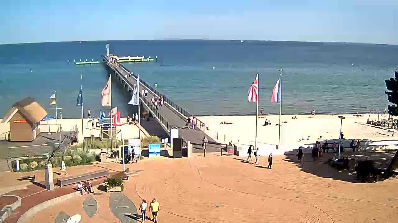 Archiv Foto Webcam Scharbeutz: Ausblick auf den Strand und die Ostsee