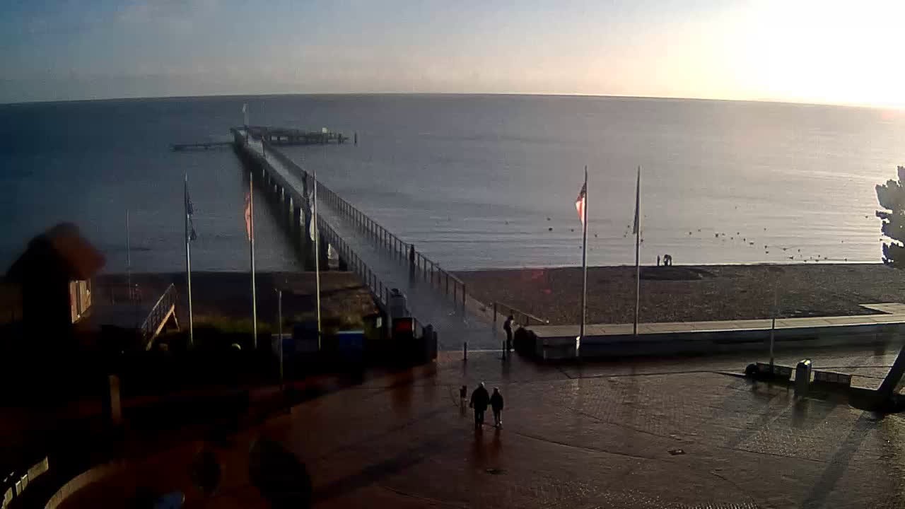 Archived image Webcam Scharbeutz: View of the beach and the Baltic Sea