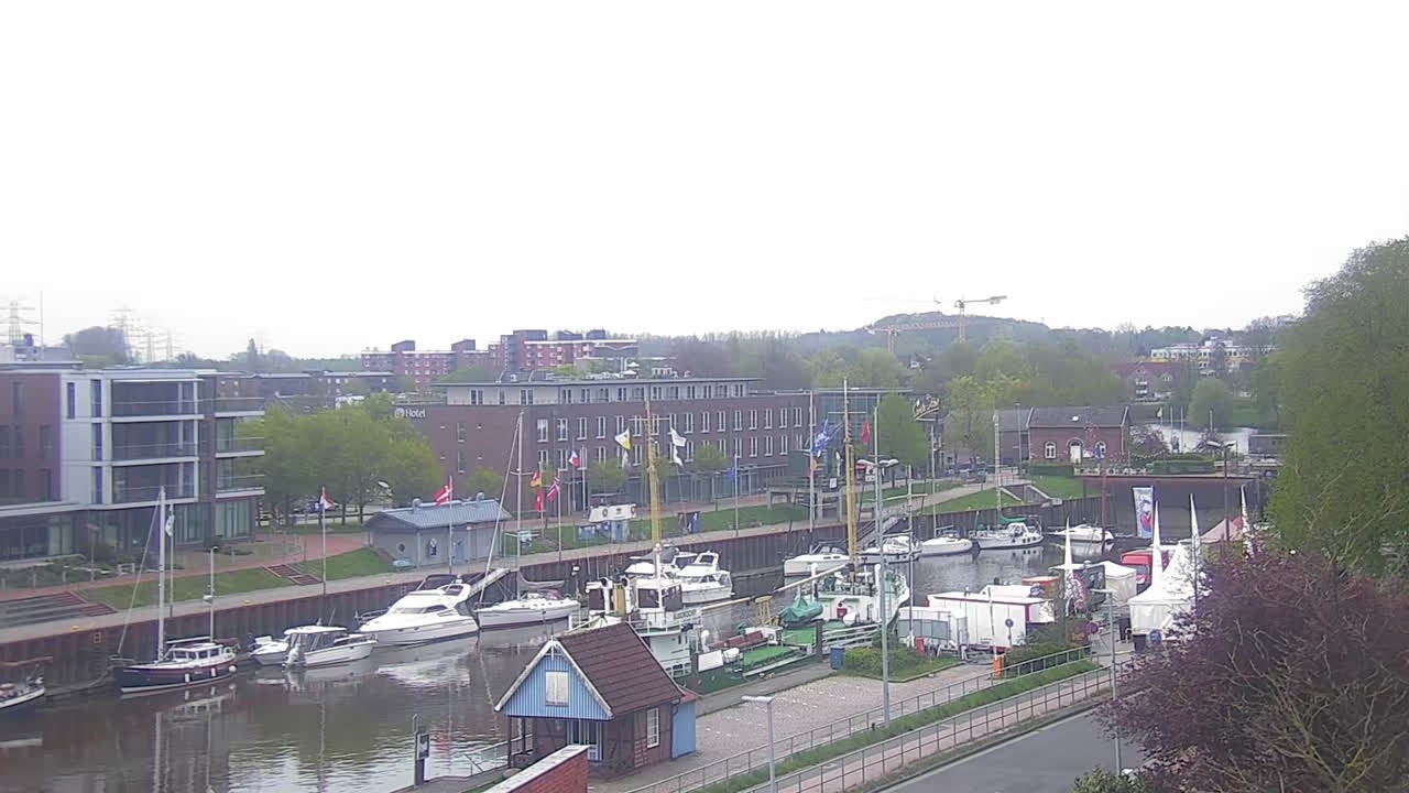 Archived image Webcam Stade: At the city harbour