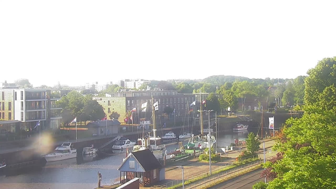 Archived image Webcam Stade: At the city harbour