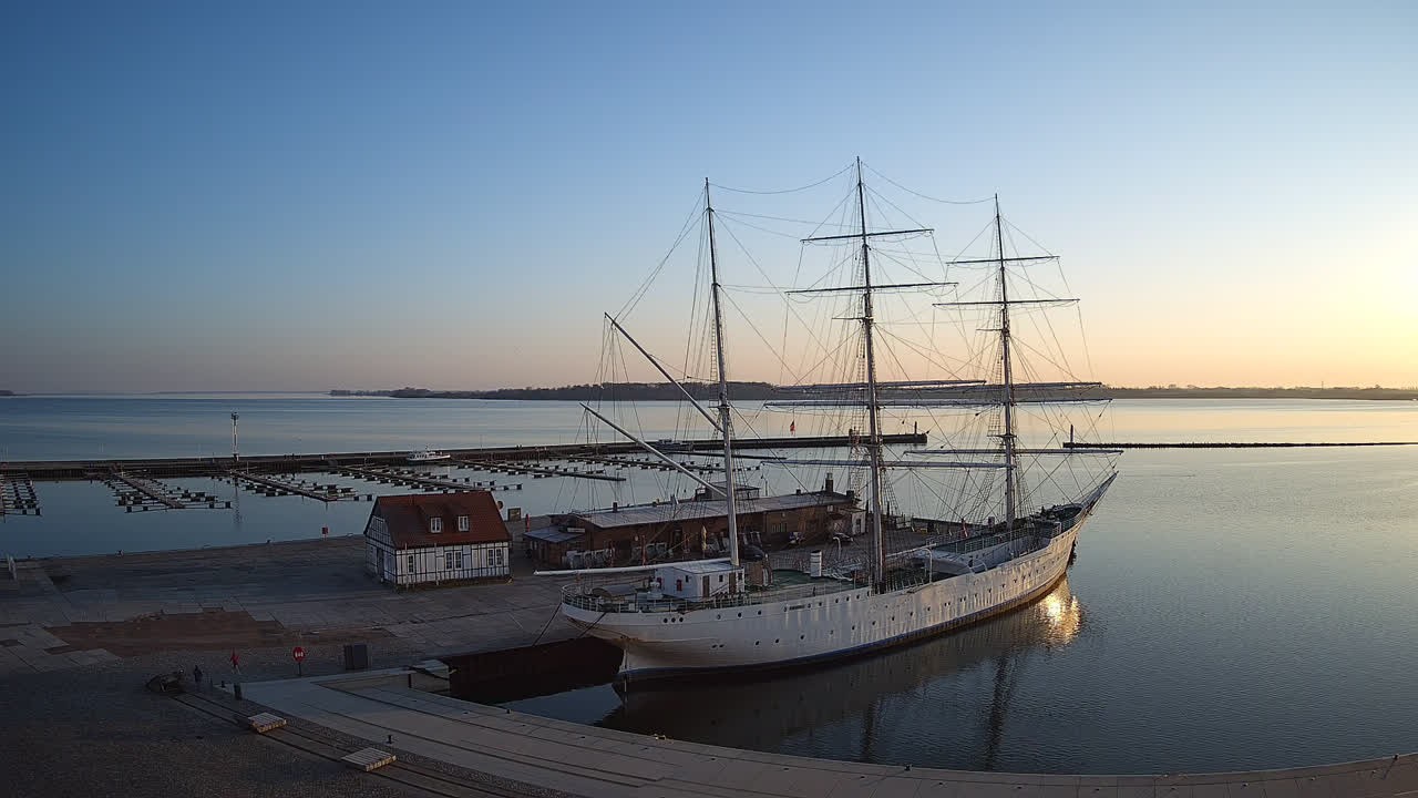 Archiv Foto Webcam Stralsund am Yachthafen