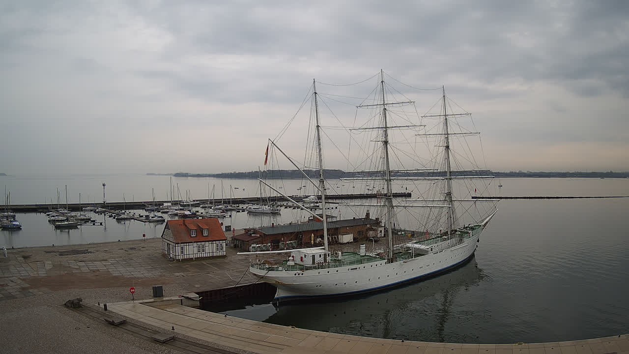 Archiv Foto Webcam Stralsund am Yachthafen