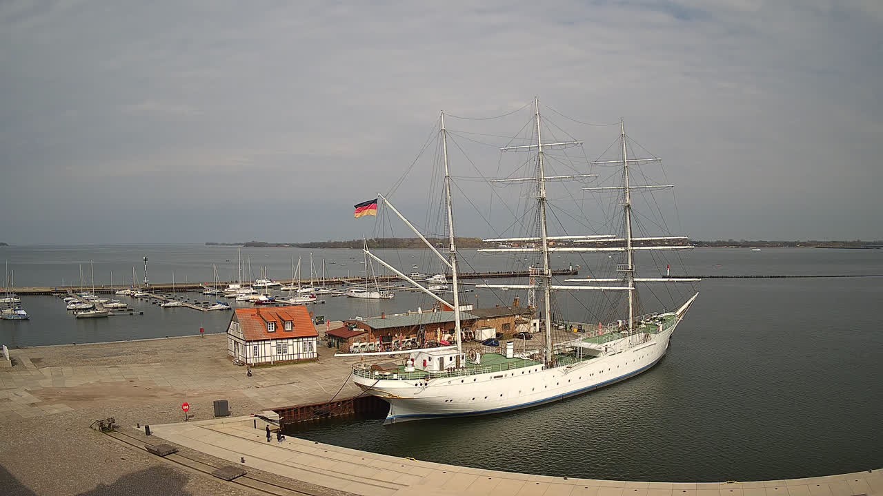 Archiv Foto Webcam Stralsund am Yachthafen
