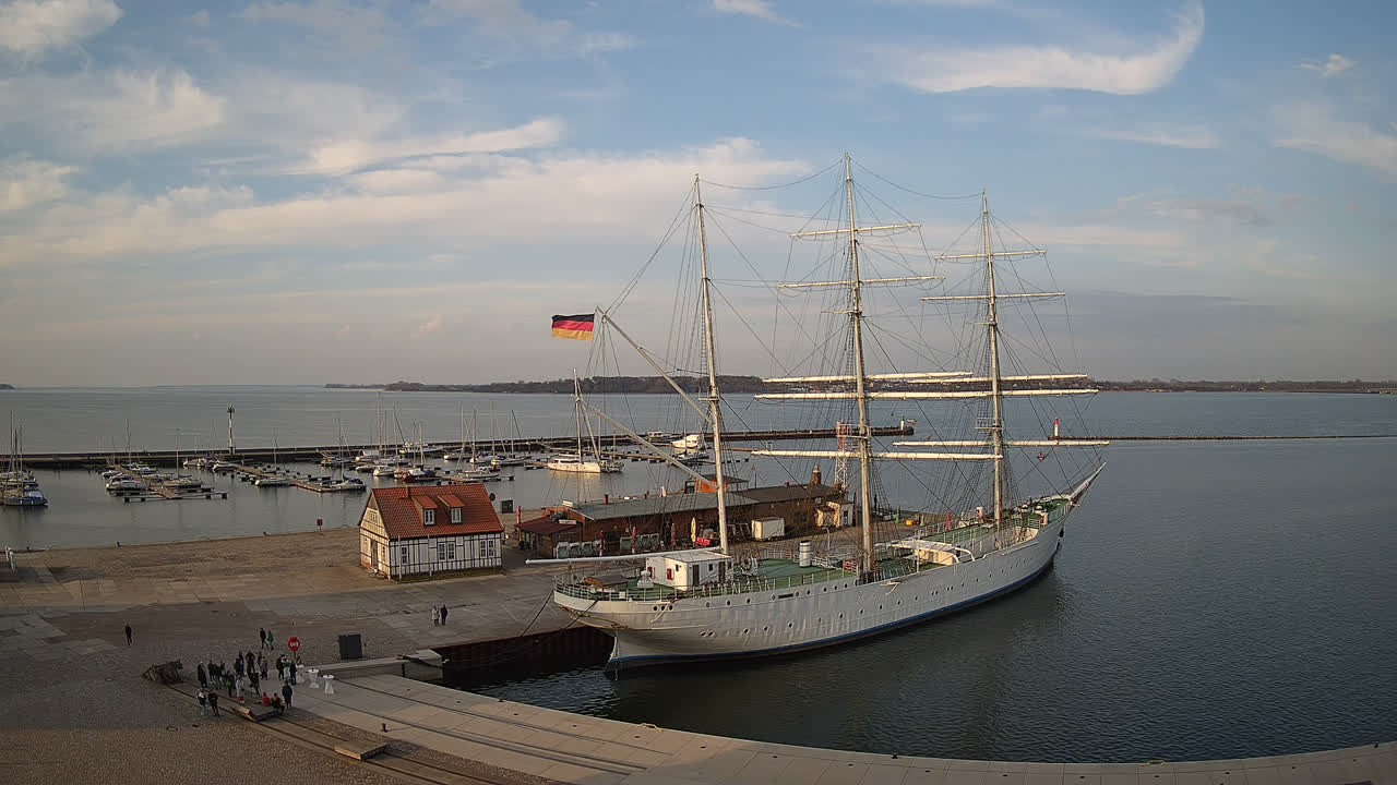 Archiv Foto Webcam Stralsund am Yachthafen