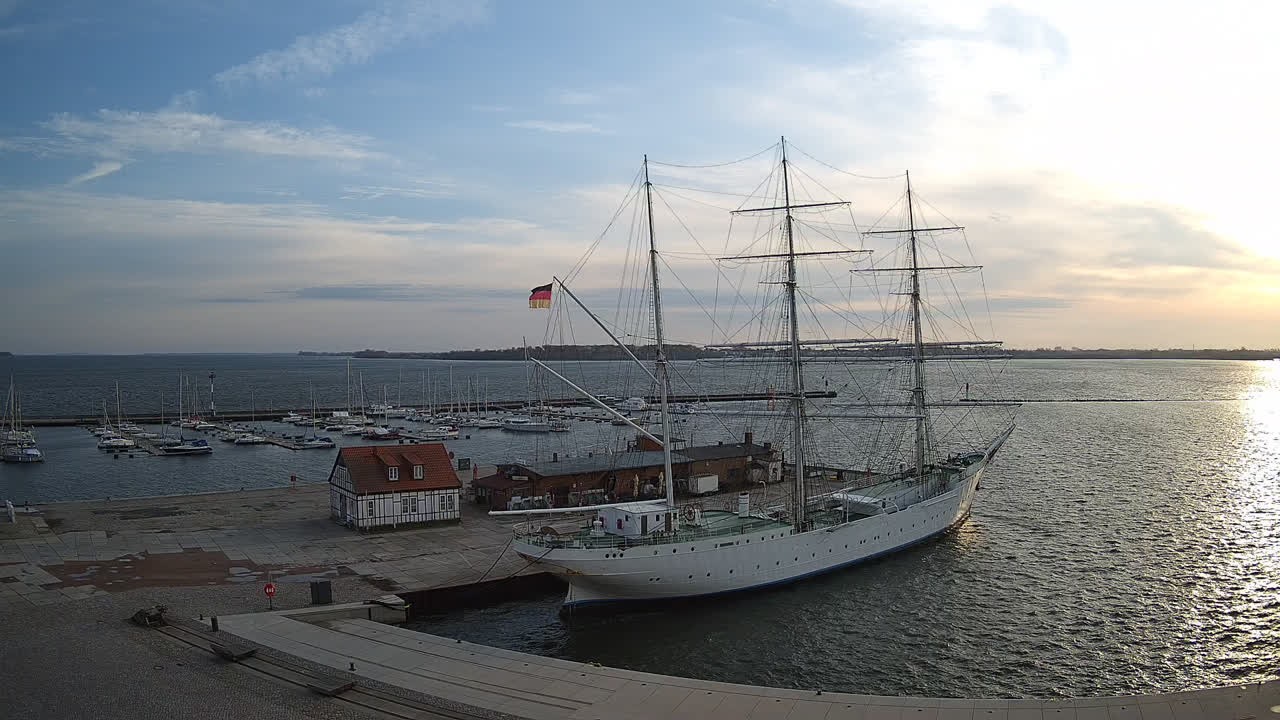 Archiv Foto Webcam Stralsund am Yachthafen