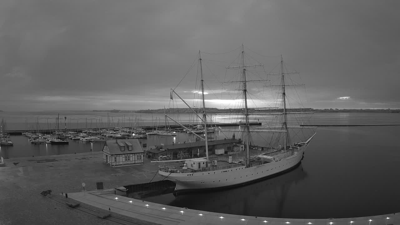 Archiv Foto Webcam Stralsund am Yachthafen