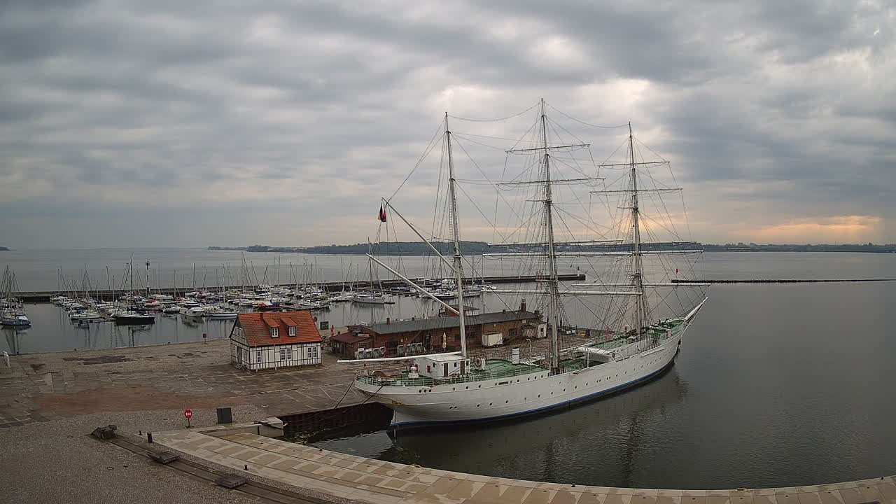 Archiv Foto Webcam Stralsund am Yachthafen