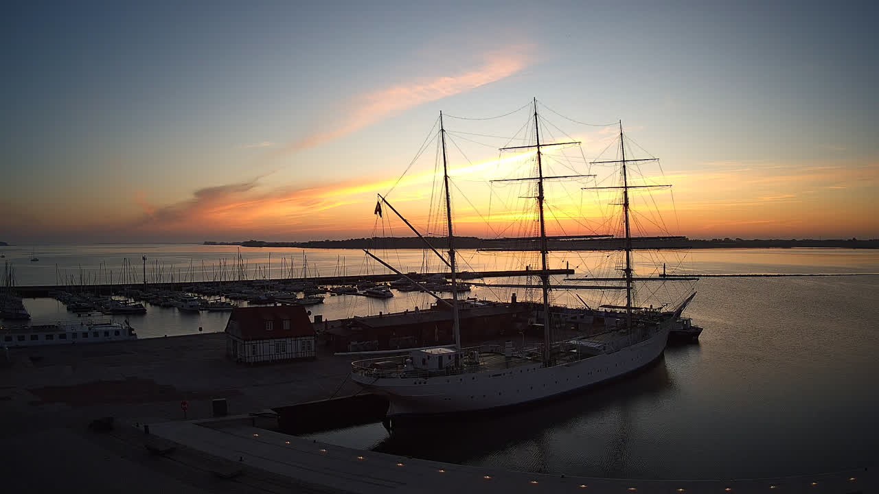 Archiv Foto Webcam Stralsund am Yachthafen