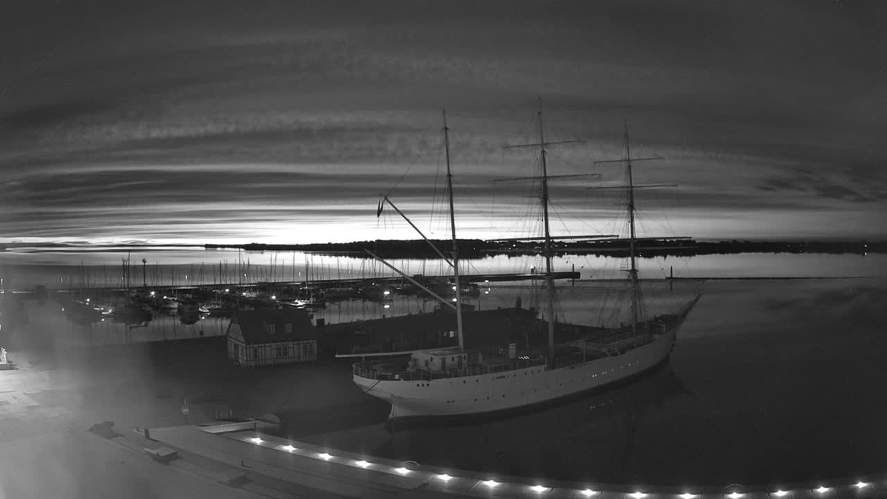 Archiv Foto Webcam Stralsund am Yachthafen