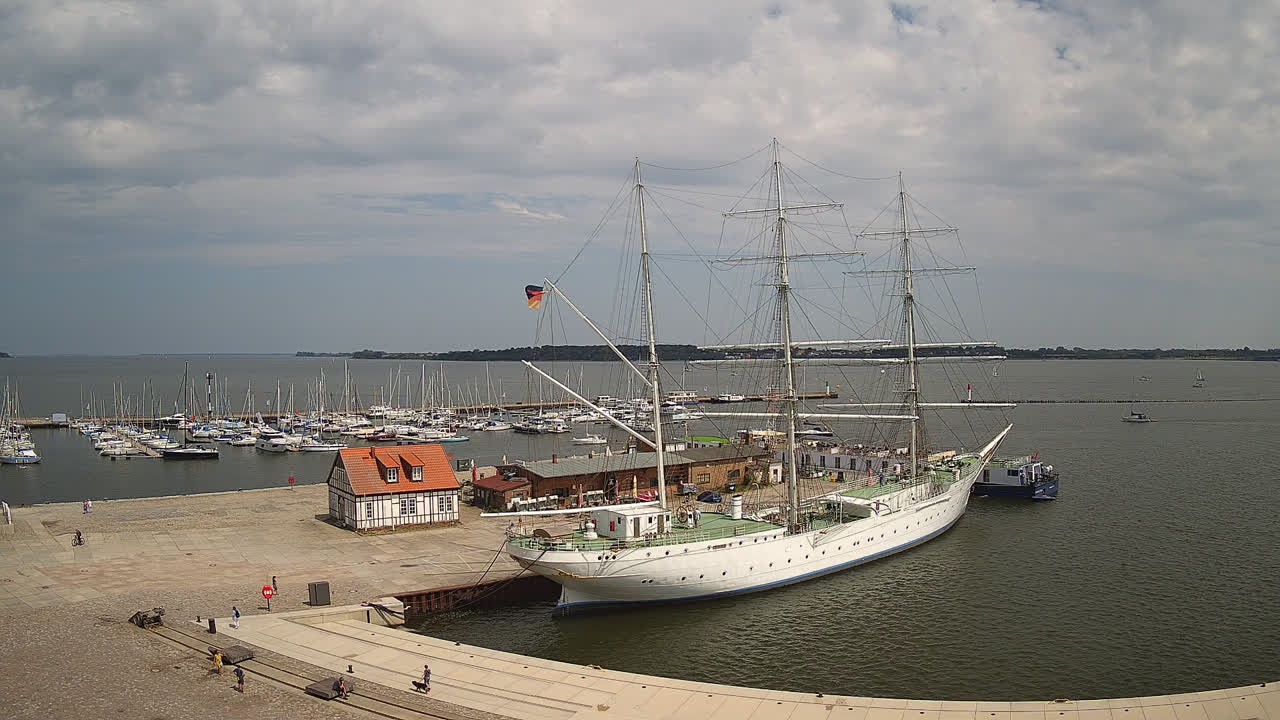 Archiv Foto Webcam Stralsund am Yachthafen