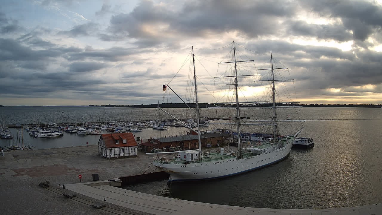 Archiv Foto Webcam Stralsund am Yachthafen